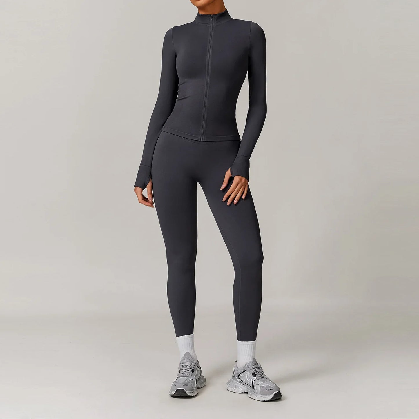 Conjunto Feminino de Treino 2 ou 3 Peças em Poliéster e Elastano – Eva