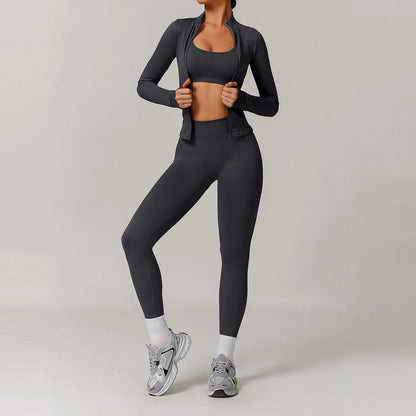 Conjunto Feminino de Treino 2 ou 3 Peças em Poliéster e Elastano – Eva